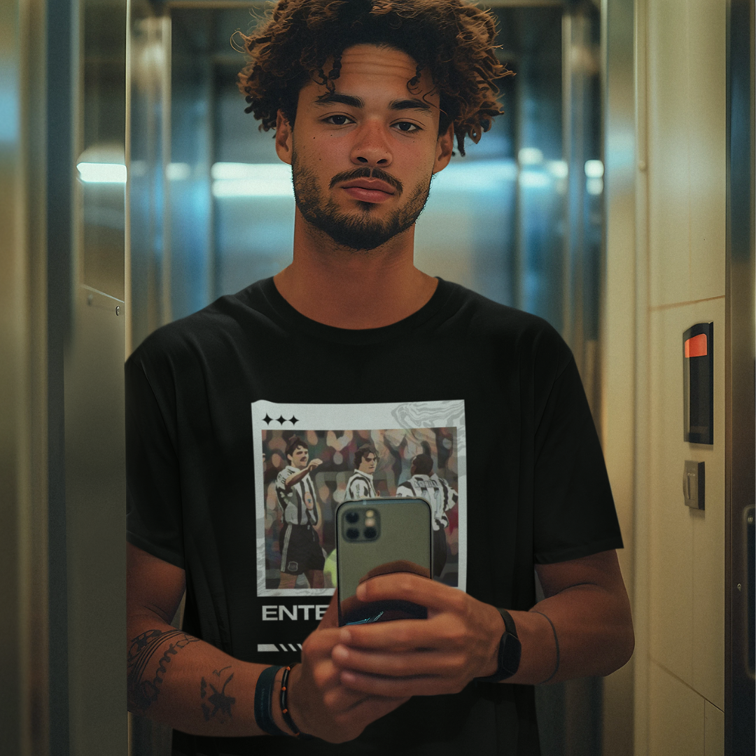 The Entertainers (Newcastle 95-97) - lifestyle on-body photo